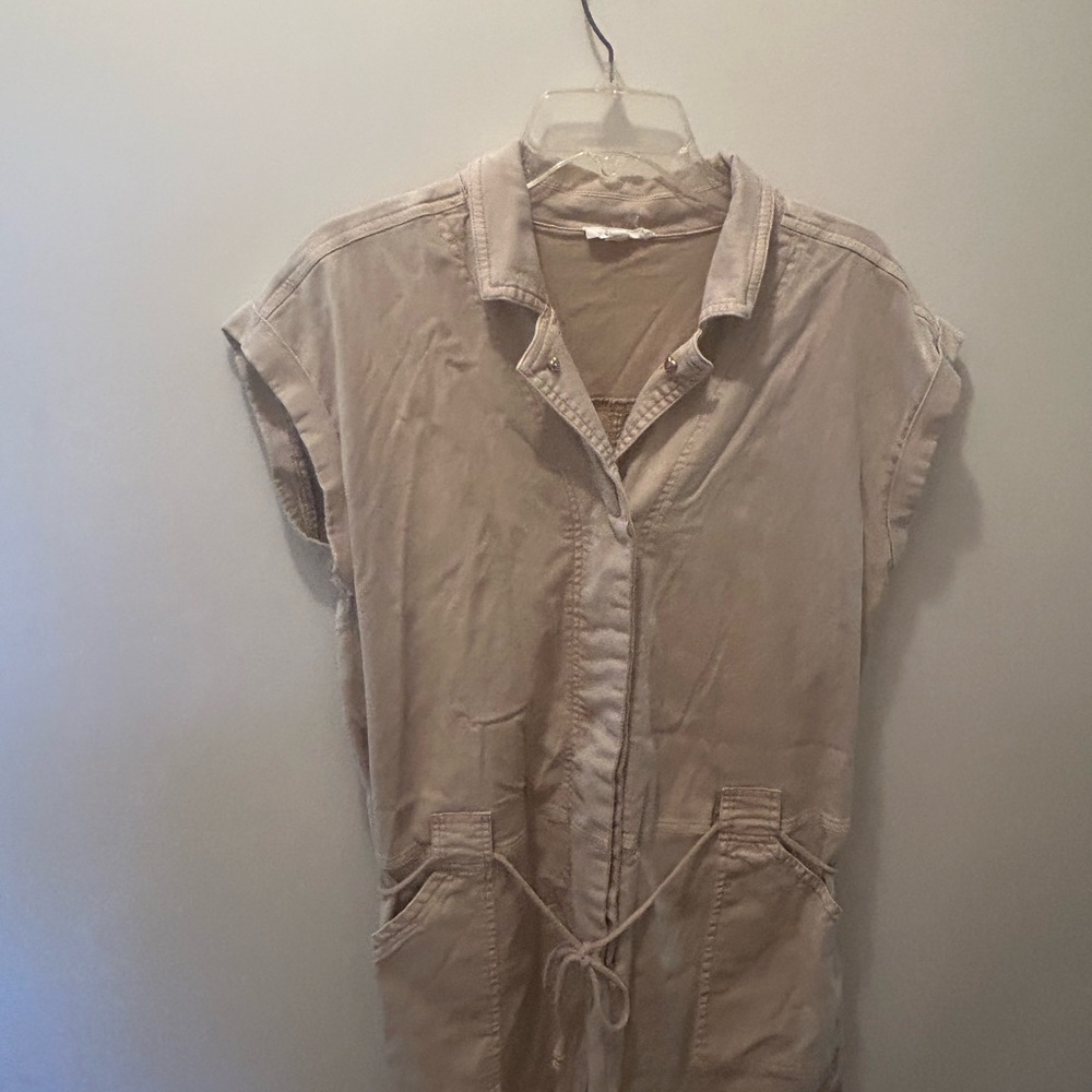 Splendid Women's utilitarian  Shorts/jumpsuit  - Tan size large